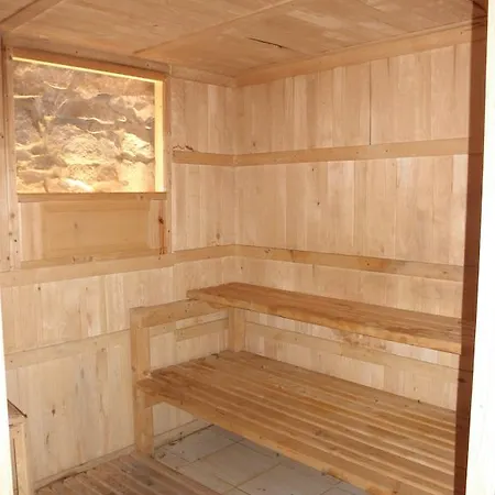 Guest house Ehila 3*